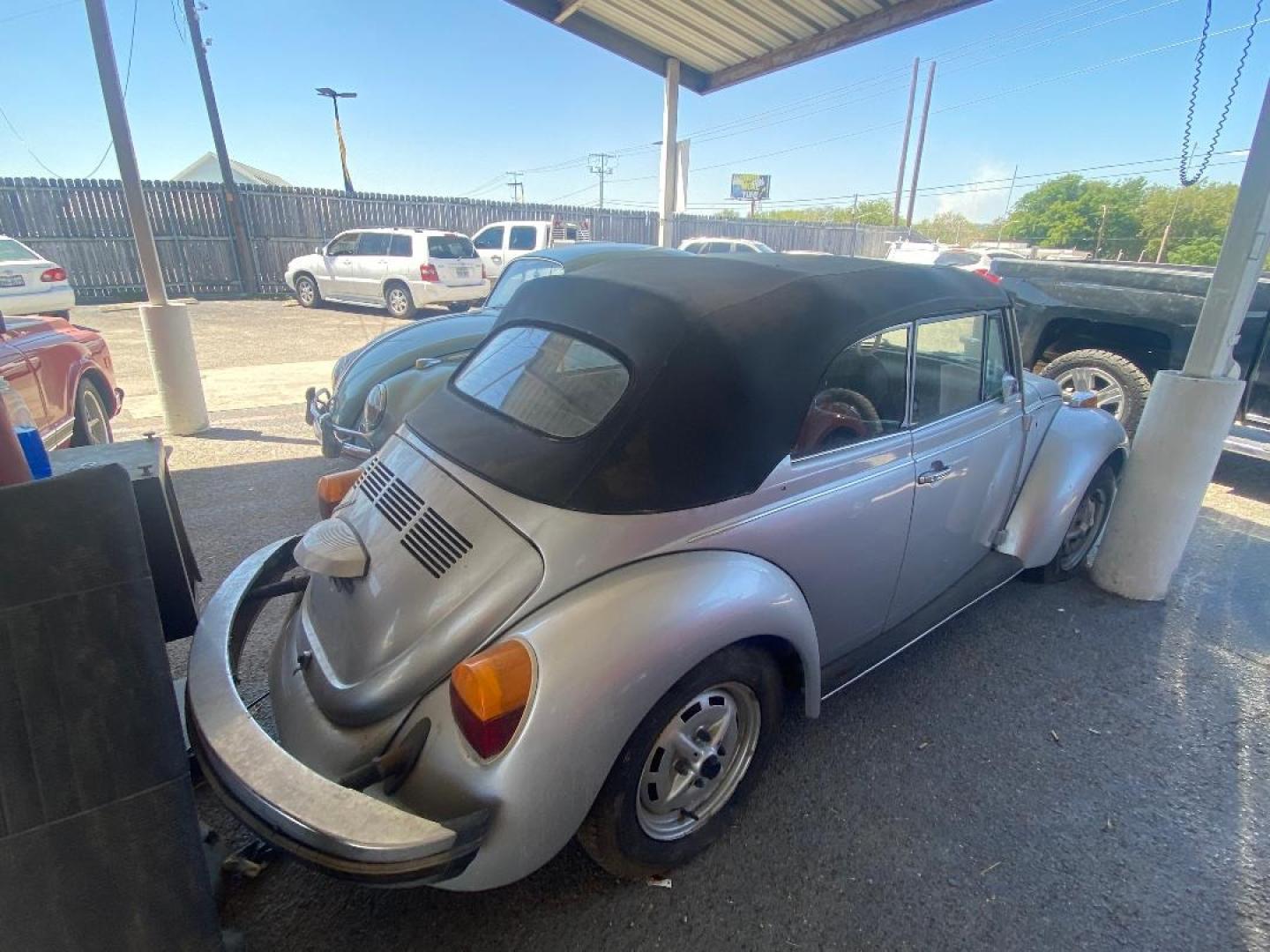 1979 Silver /Black Volkswagen Bug Convertible (1592028095) , Standard transmission, located at 1687 Business 35 S, New Braunfels, TX, 78130, (830) 625-7159, 29.655487, -98.051491 - Photo#1